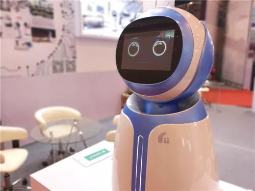 自助選房 vr游景點 這場vr大會有多好玩 看他們的表情就知道啦